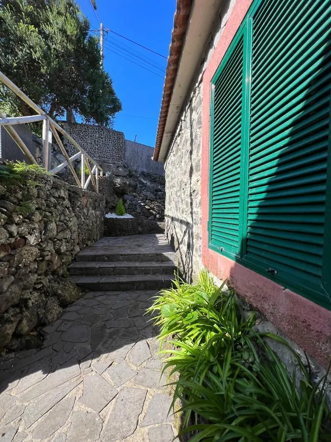 Gouveia Cottage Seixal  Nyaraló